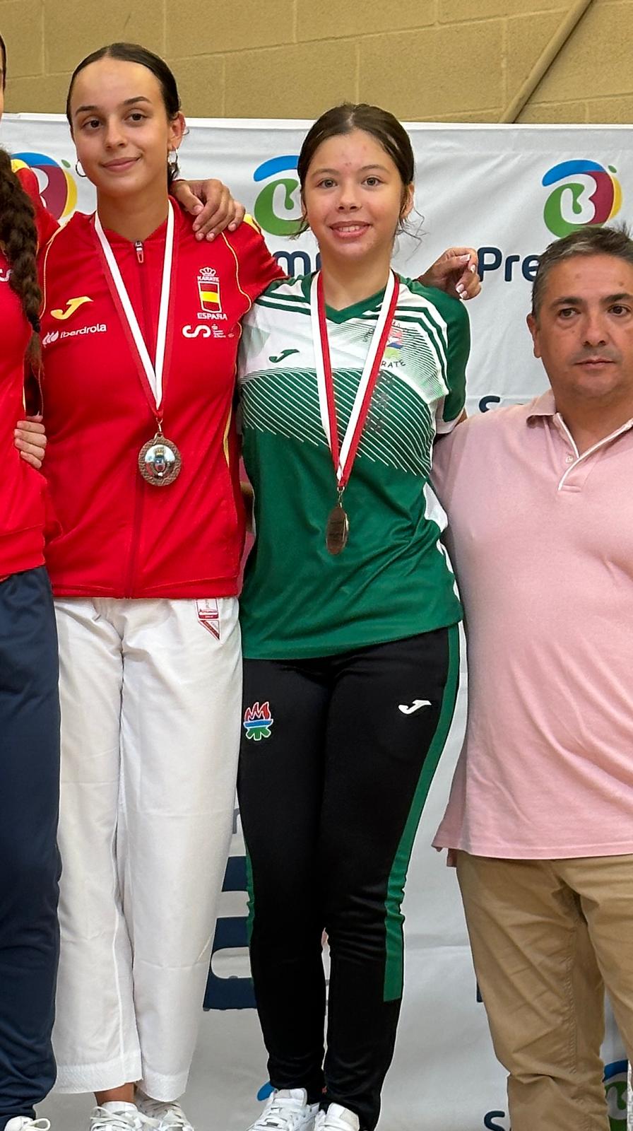 Tres bronces para Navarra en el I Trofeo Pre-Mundial Cadete, Junior y Sub-21 "Ayuntamiento Santa Cruz de Bezana", celebrado ayer en Cantabria